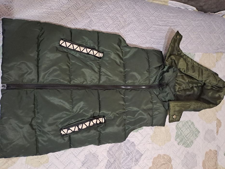 Продам детские куртки