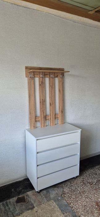 Вешалка для прихожей НОВАЯ