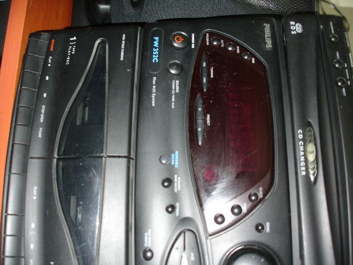 Стерио система Philips модел FW 352C