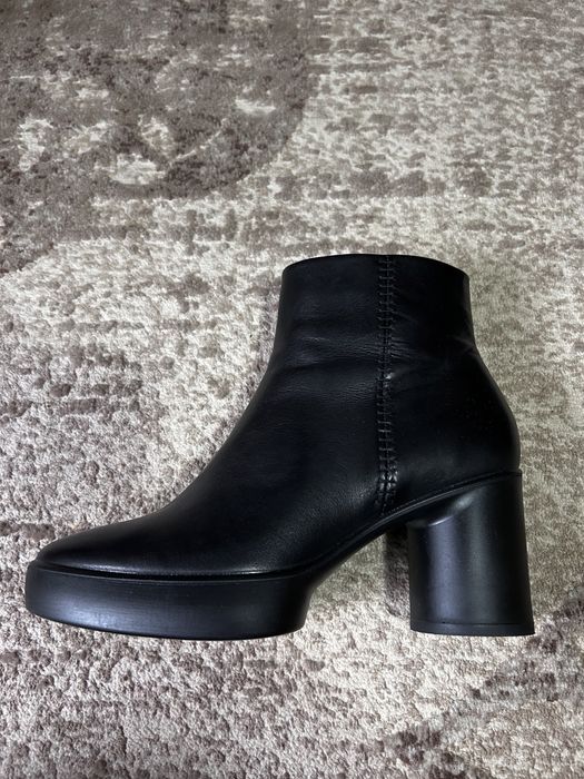 Продам ботильоны Ecco