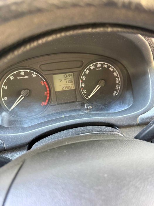 Vand Skoda Fabia- Proprietar in acte