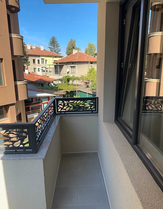 Дава се под наем Тристаен апартамент в Търговище, Център - 82 кв.м за 433.5 € - Снимка #21