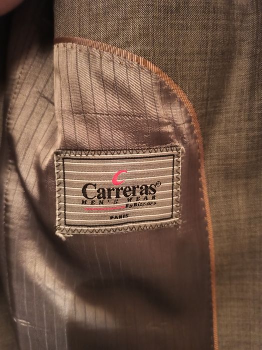 Продаётся мужской костюм французский