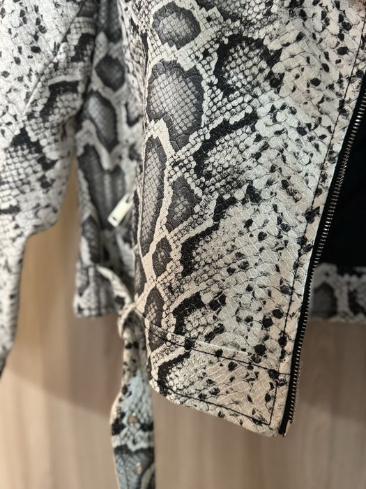 Женская кожаная куртка (косуха)