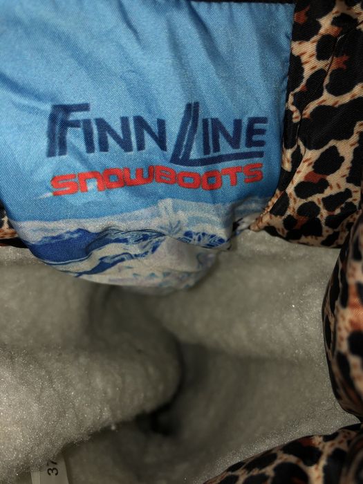 Зимние очень теплые сапоги дутики.