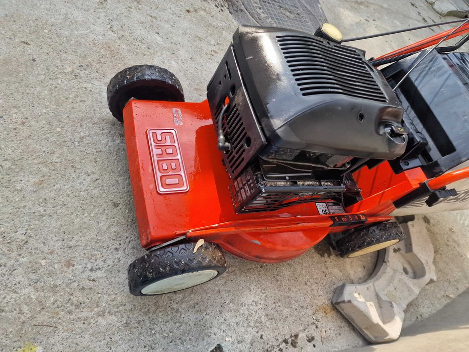 Masina de taiat iarba SABO c tractiune cos pornire la cheie BRIGGS 4CP