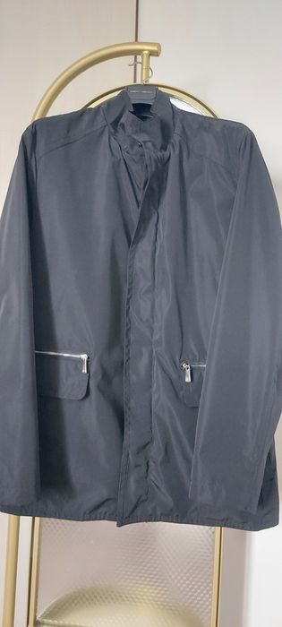 Куртки и ветровки