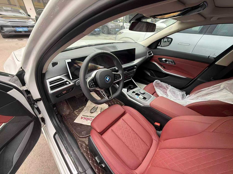 BMW i3 35L 2025г eDrive