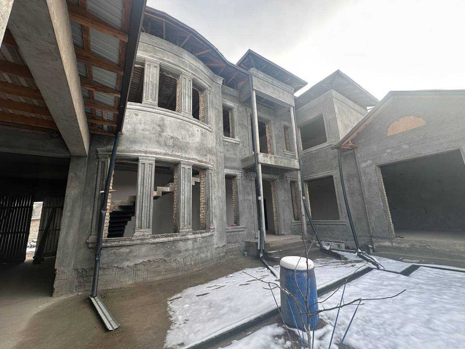 Бунедкор махалла 5 соток  участок коробка Янги 16 йиллик 3 этажа