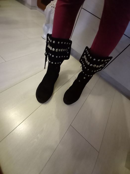 Дамски ботуши с капси