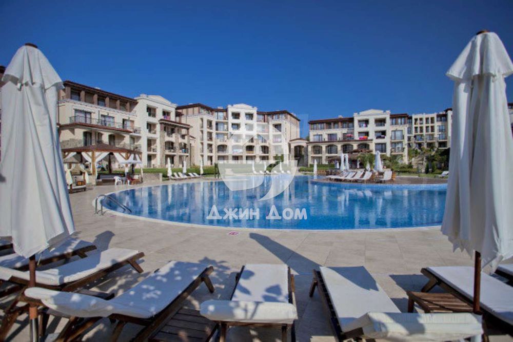 Продава се Двустаен апартамент в Созопол - 140 кв.м за 547 €/кв.м - Снимка #12