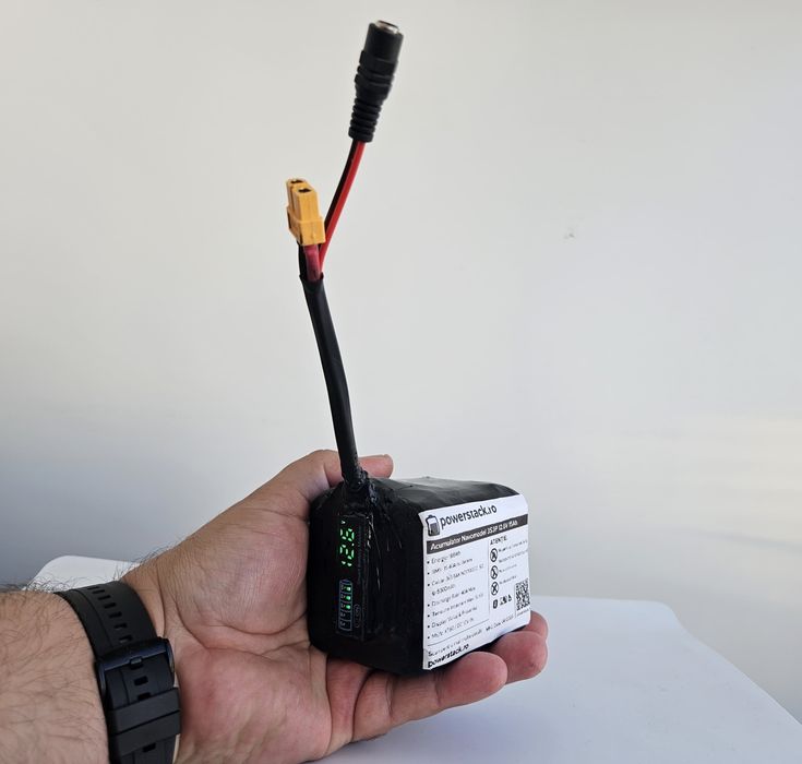 Baterie Navomodel 12V 15Ah Li-ion 3S3P Autonomie Mare BMS 40A Display