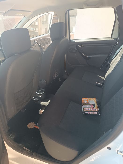 Motor Dacia Duster 1.5 Dci 110 cp dezmembrez, uși interior