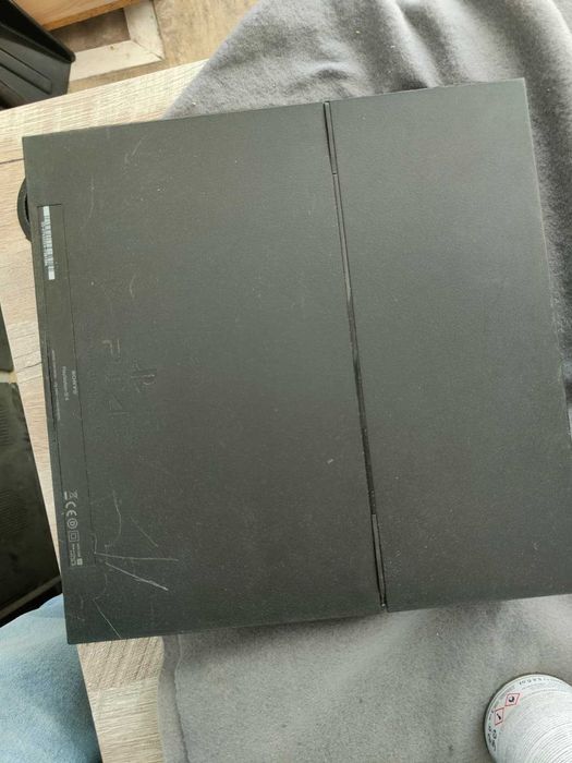 Consola Playstation 4 CUH-1004A defecta