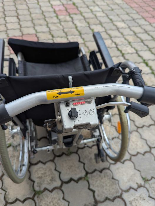 Carucior  electric City Hybrid , pliabil , incarcator si acumulator