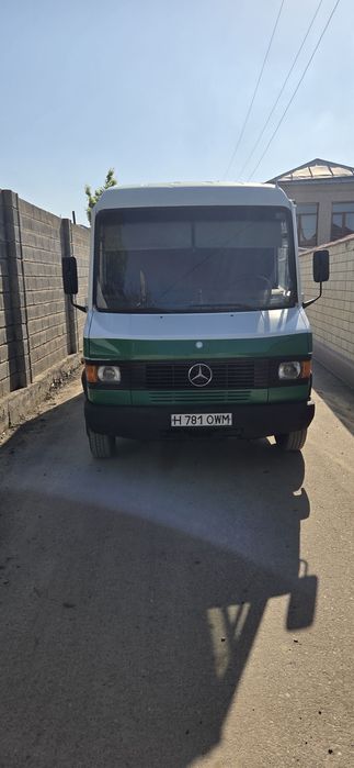 Мерседес бенц 709