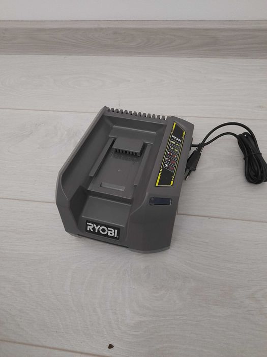 RYOBI 36 V зарядно