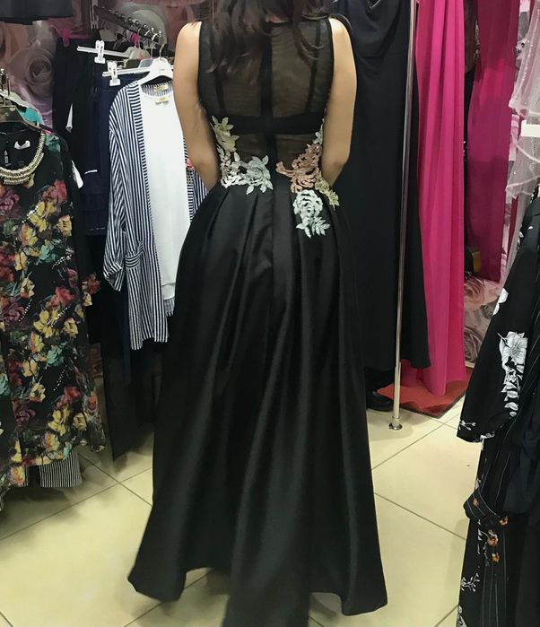 Продам платье в хорошем состоянии