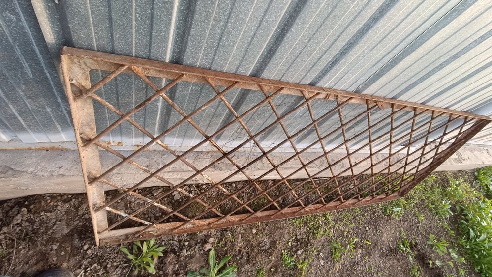 Решетка клетка ограждение