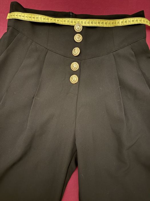 Pantaloni largi cu talie inalta