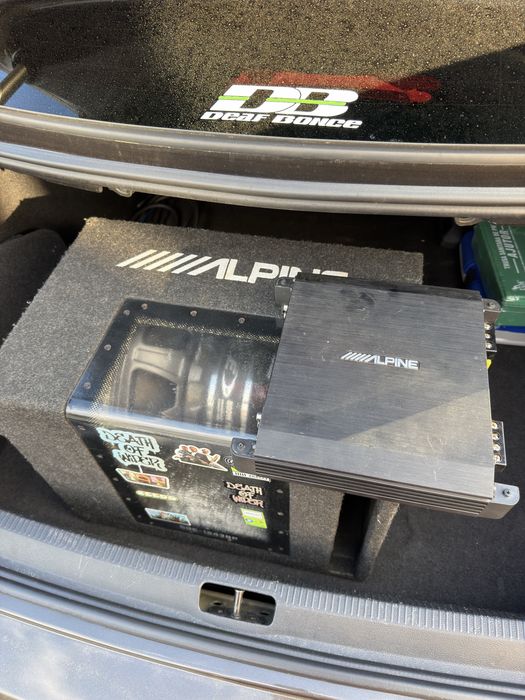 Vand subwoofer alpine + amplificator alpine