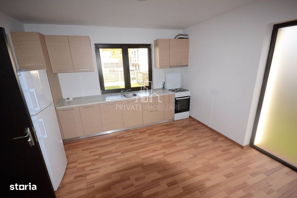 Casa 132 Mp cu Teren 500 Mp, De Inchiriat, Zona Corunca