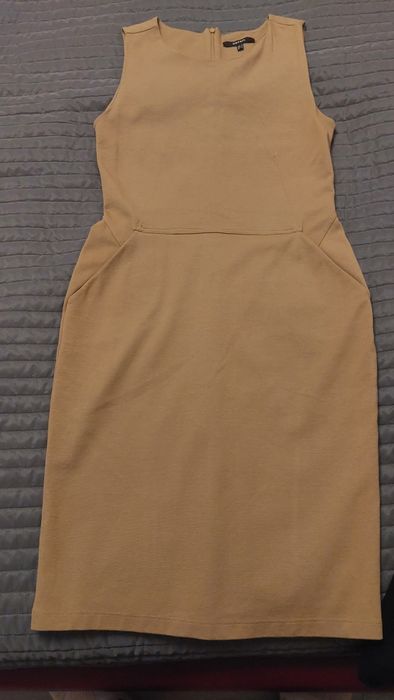 Rochie bej  fără maneci