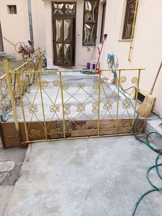 Vând grilaj metalic,fost gard de terasă