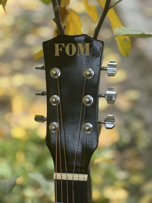 Гитара новая акустическая