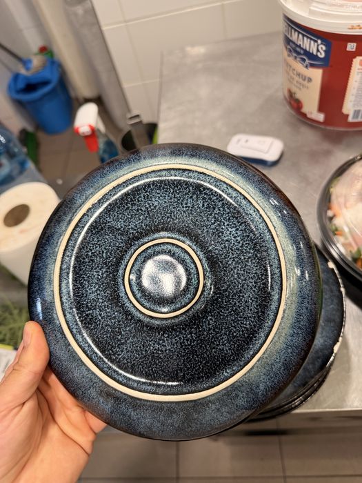 Vand farfuri de desert din ceramica