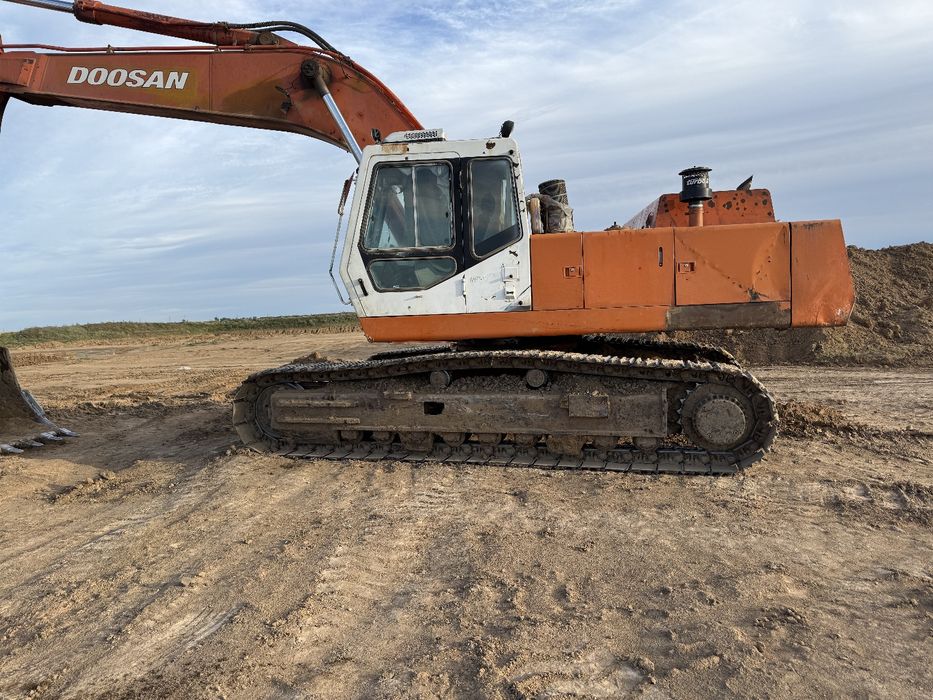 Эксковатор DOOSAN