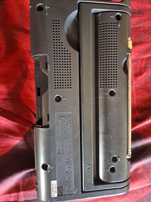 Vand  radio sony icf-780
