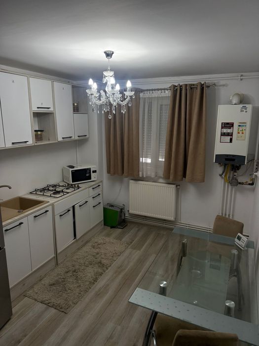 Inchiriez apartament ultramodern micro4