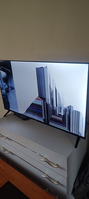 Смарт телевизор TCL