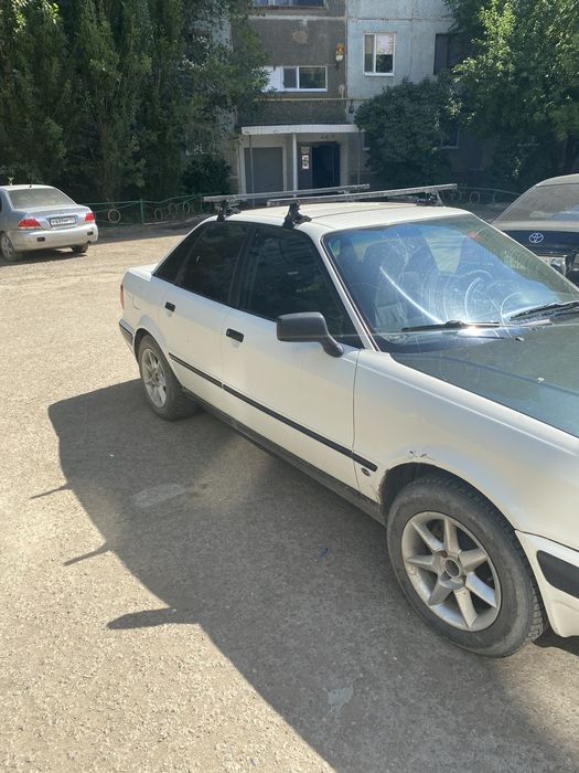 Машина Ауди b4