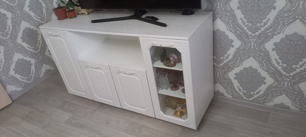 Продам срочно тумбу