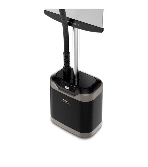 Aparat de calcat cu abur