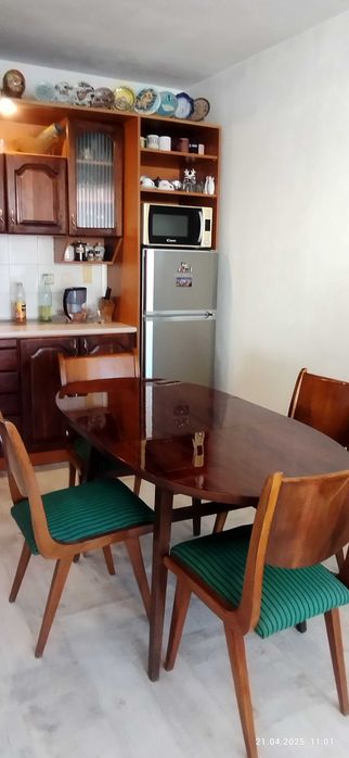 Продавам. Трапезна маса разтегателна.