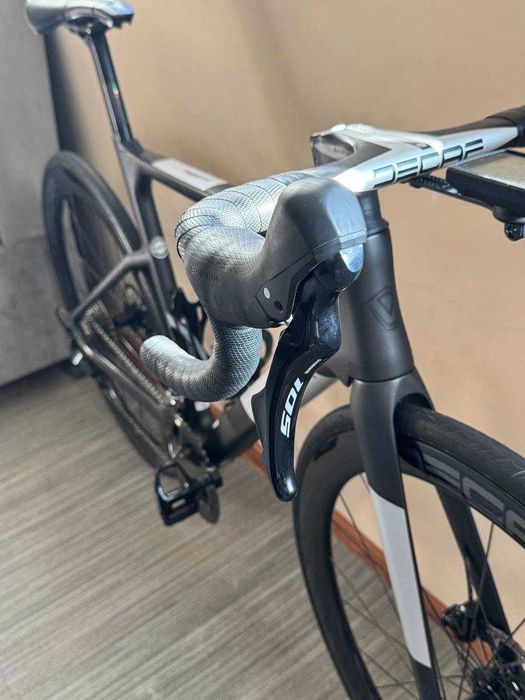 Аэро шоссейник Java fuoco top