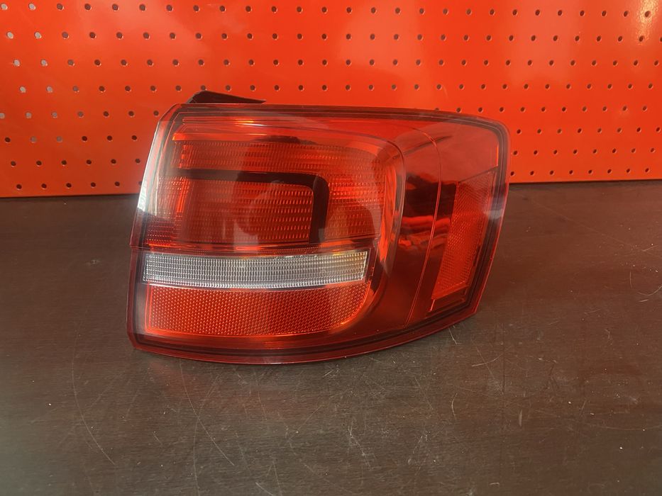 Stop dreapta pe aripa Vw Jetta an 201-2018