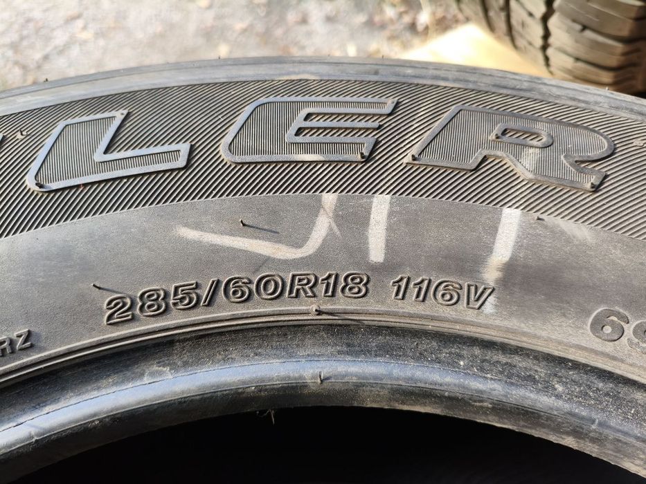 285 60 R18 Bridgestone AT