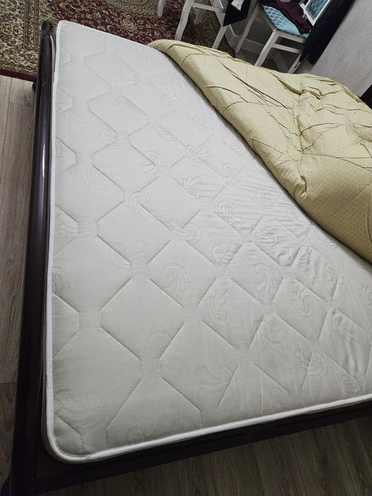 Продам кровать двух спалку