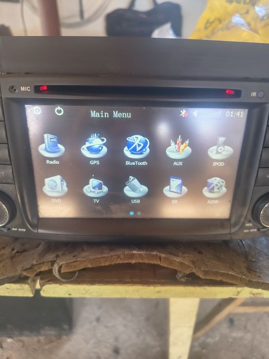 Мултимедия за Мерцедес w220