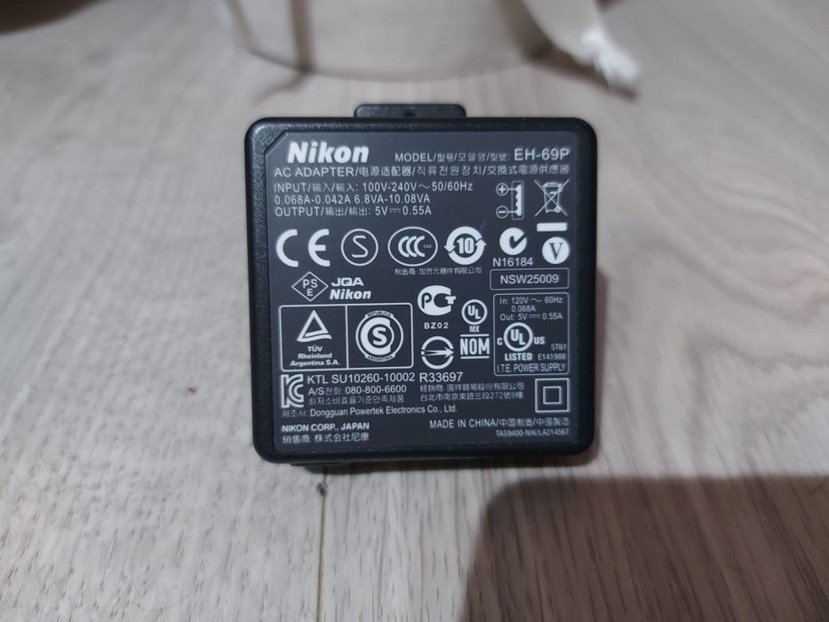 Adaptor original Nikon, model EH-69P, pentru camere Coolpix