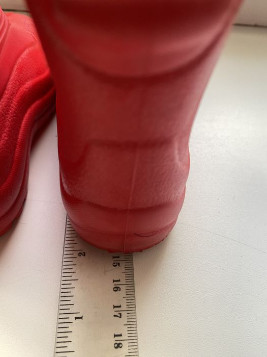 Продам резиновые сапоги