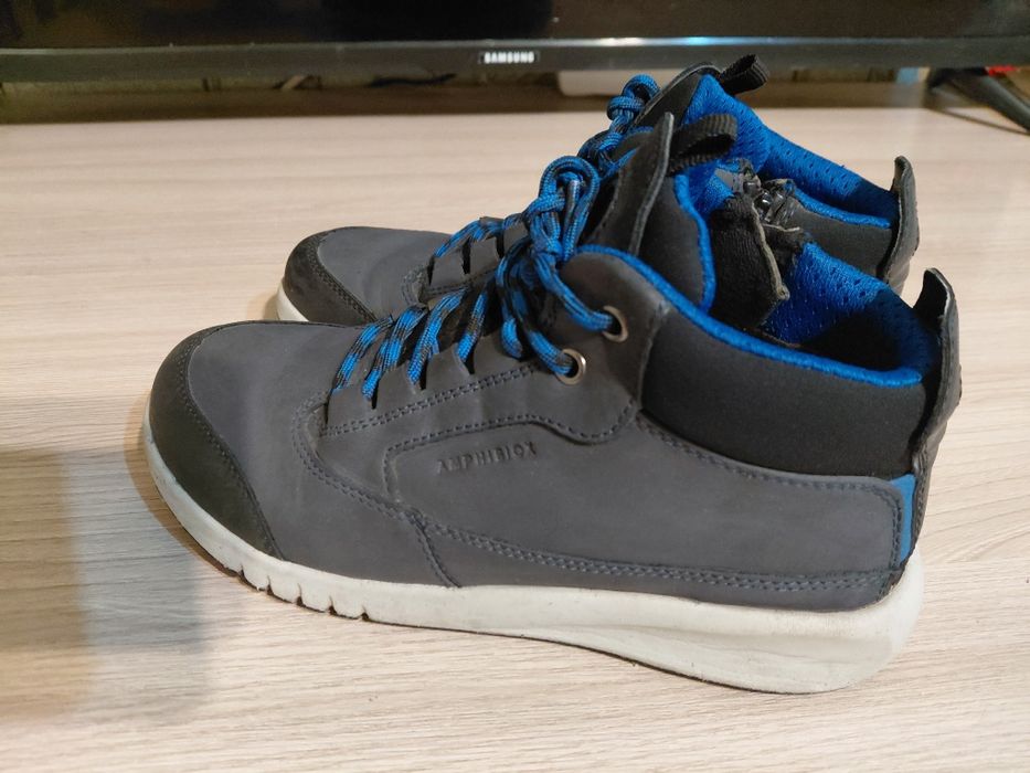 Продам ботинки детские для мальчика