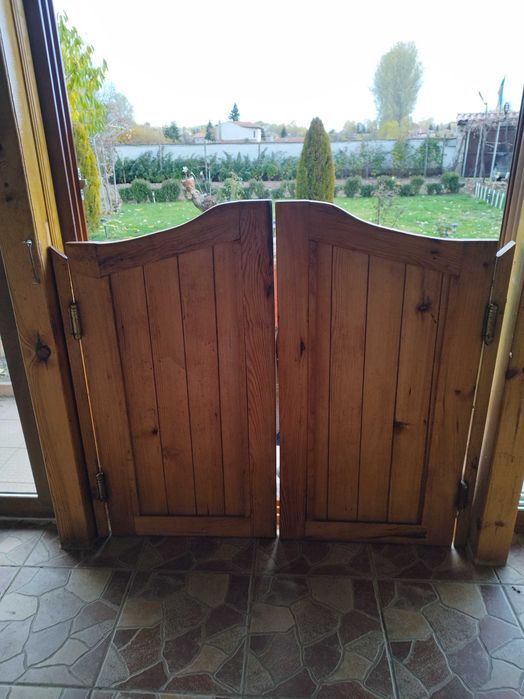 Летящи вратички за барбекю/лятна кухня тип "уестърн".