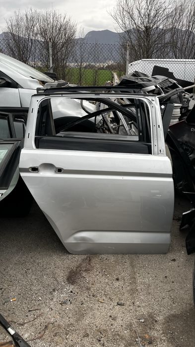 4 броя задна дясна и 1 брой задна лява врата VW Touran 2 2015-