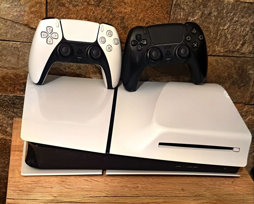 Ps5/PlayStation 5 Slim Disc 4K/8K/120 FPS 1TB SSD cu +20 jocuri+1 Controller Wirelles Sony Ps5
