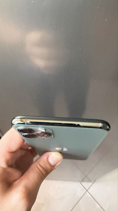 iPhone 11 Pro Max - КАТО НОВ, Кутия, Зарядно, ПОДАРЪК КЕЙС